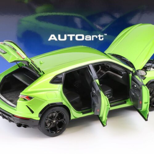 1:18 AUTOart Lamborghini Urus 2018 Verde Selvans/ pearl green 79169