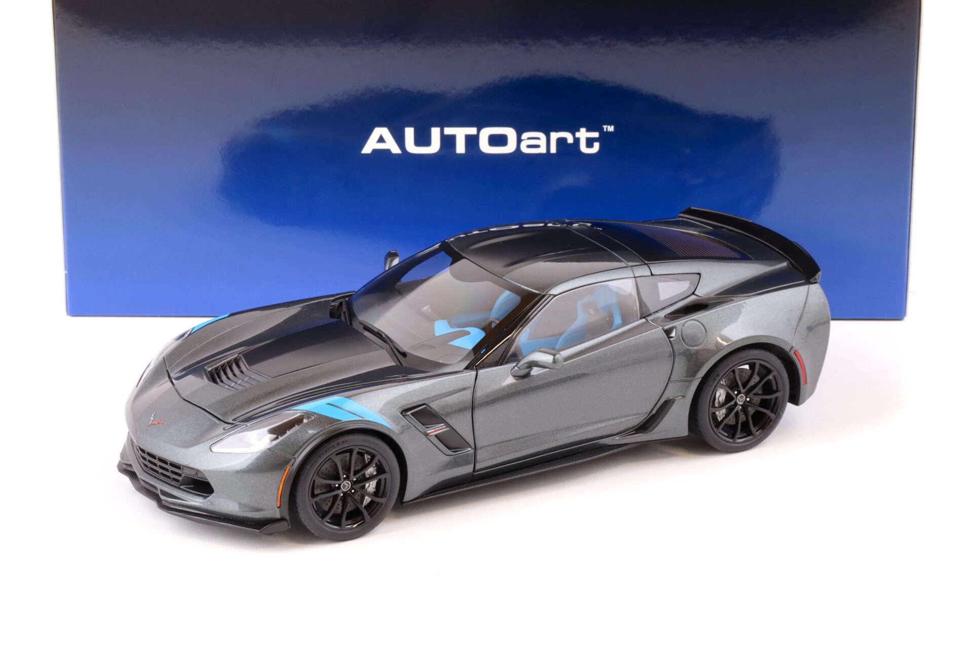 1:18 AUTOart Chevrolet Corvette C7 Grand Sport Watkins Glen grey metallic 71272