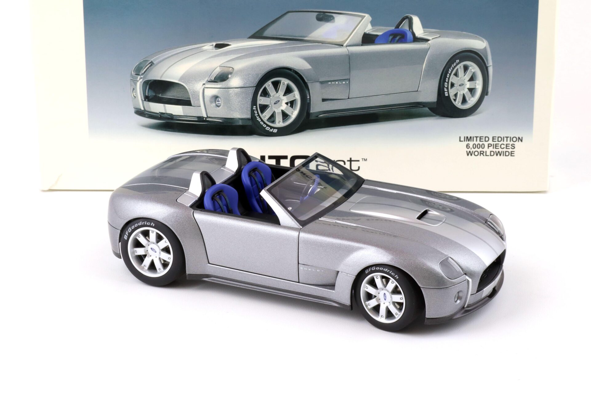 1:18 AUTOart Ford Shelby Cobra Concept Tungsten silver 73031