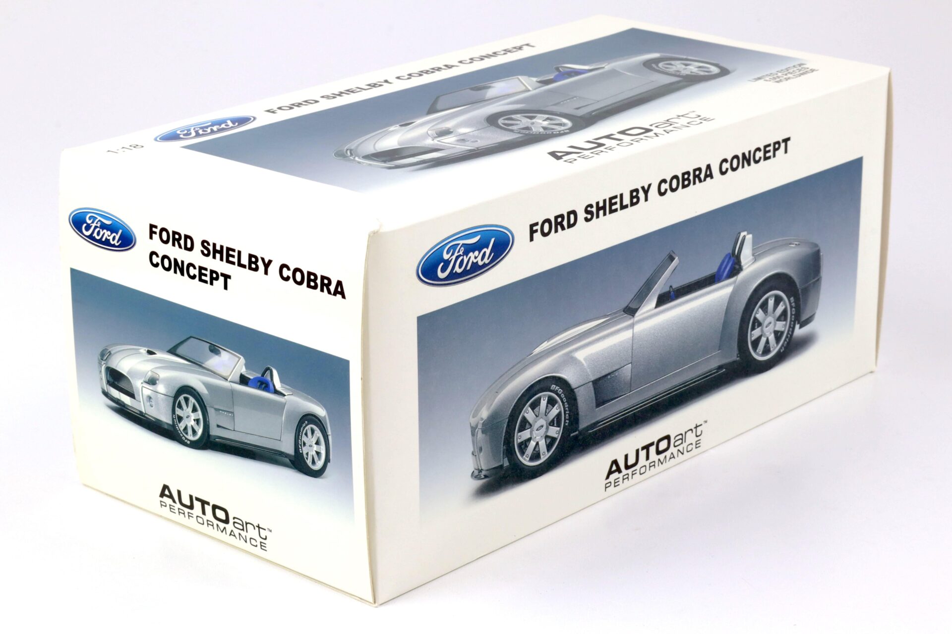1:18 AUTOart Ford Shelby Cobra Concept Tungsten silver 73031