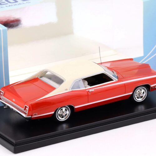 1:43 NEO Ford XL Coupe red / light beige