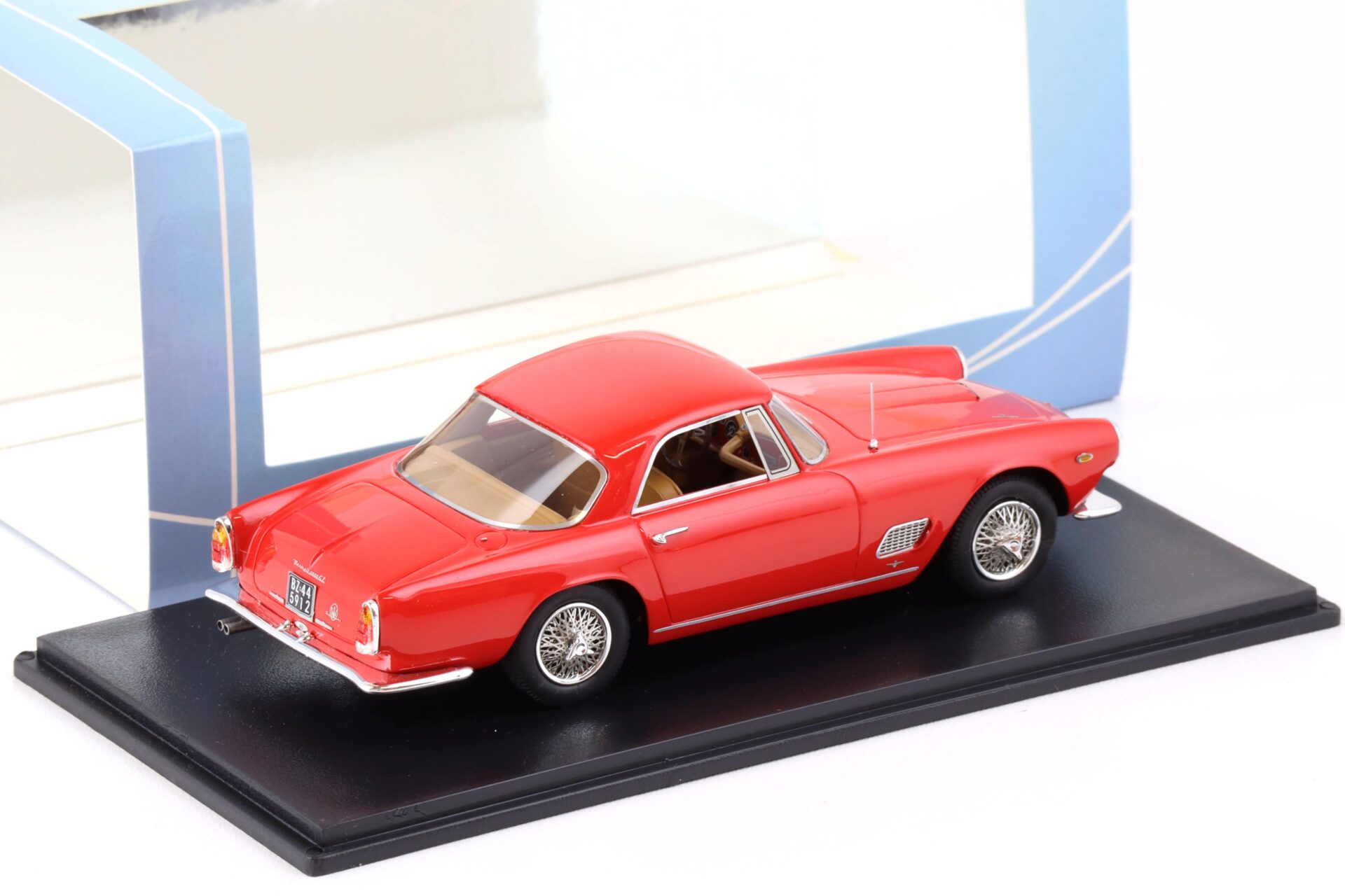 1:43 NEO 1957 Maserati 3500 GT Touring red
