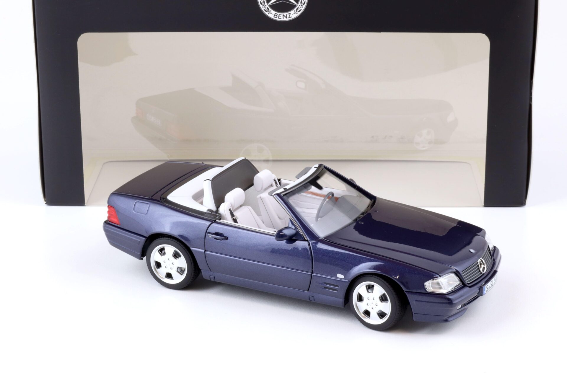 1:18 Norev Mercedes SL 500 R129 Convertible Facelift azure blue DEALER VERSION
