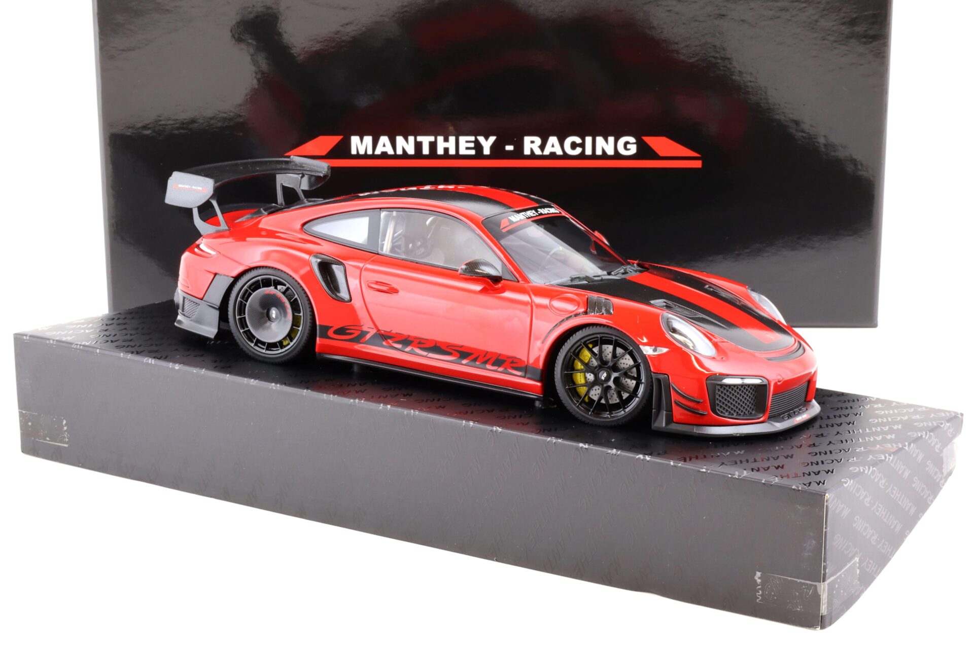 1:18 Minichamps Porsche 911 (991.2) GT2 RS MR 2018 red Manthey-Racing Special Box