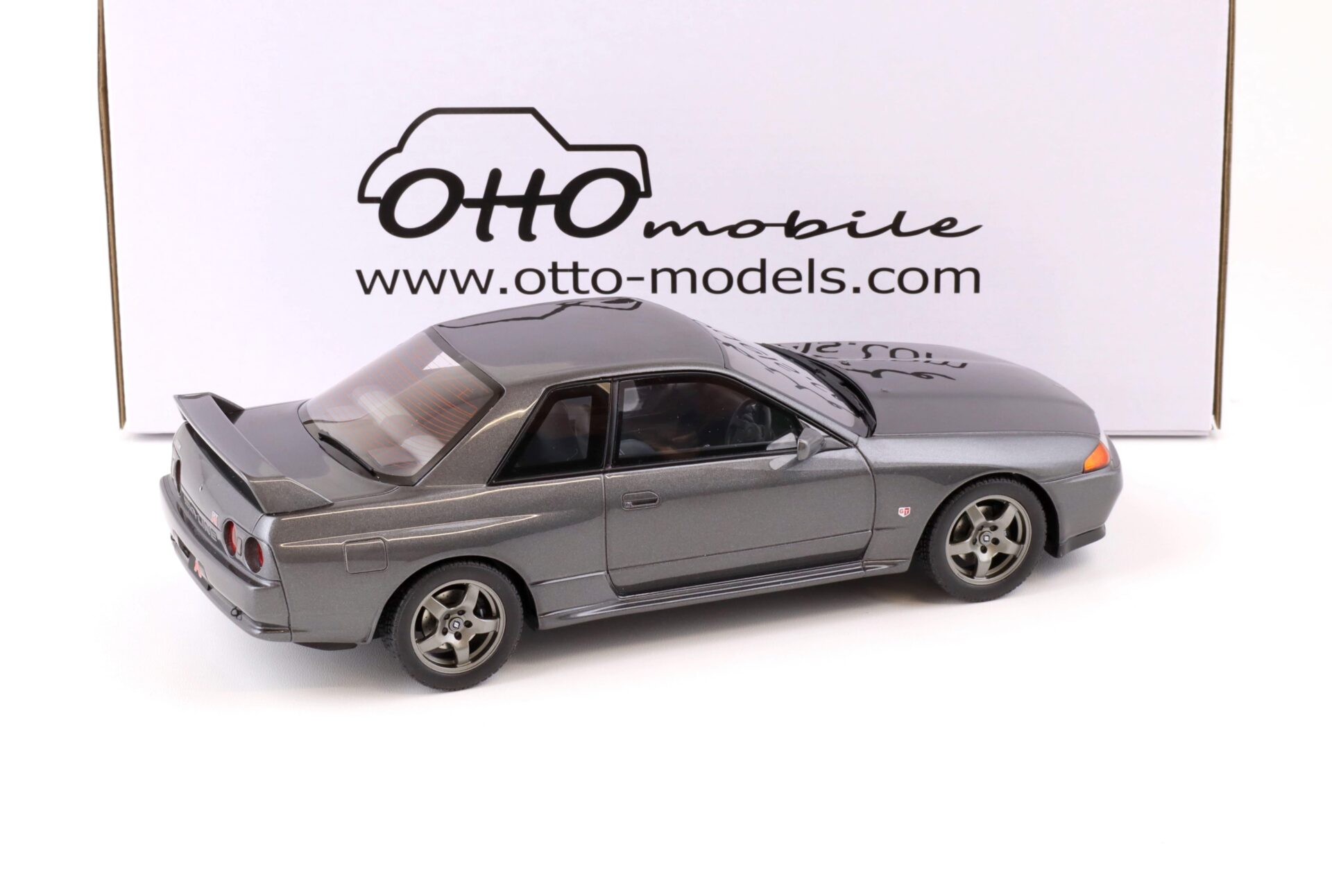 1:18 OTTO mobile OT411 Nissan Skyline GT-R BNR32 grey metallic 1993