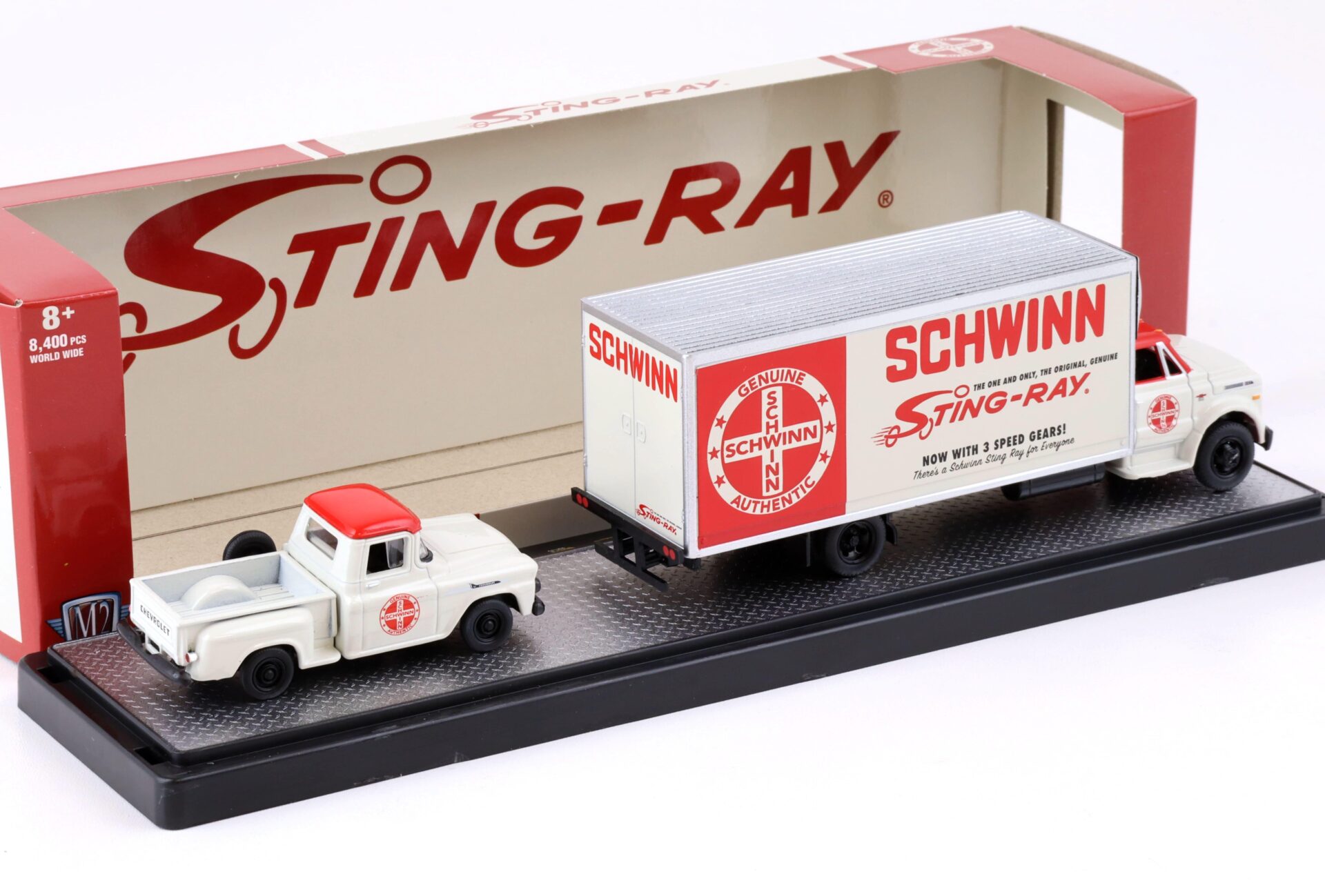 1:64 M2 Machines 1968 Chevrolet C60 Truck & 1958 Chevrolet Apache Stepside SCHWINN STING-RAY