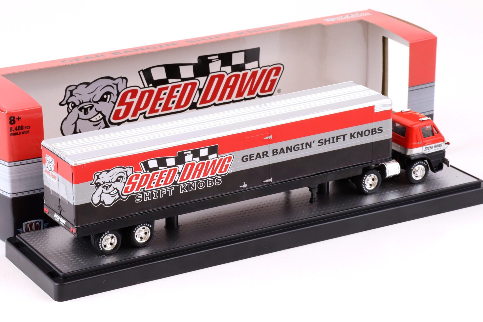 1:64 M2 Machines 1969 Dodge L600 & 1971 Plymouth HEMI Coda SPEED DAWG