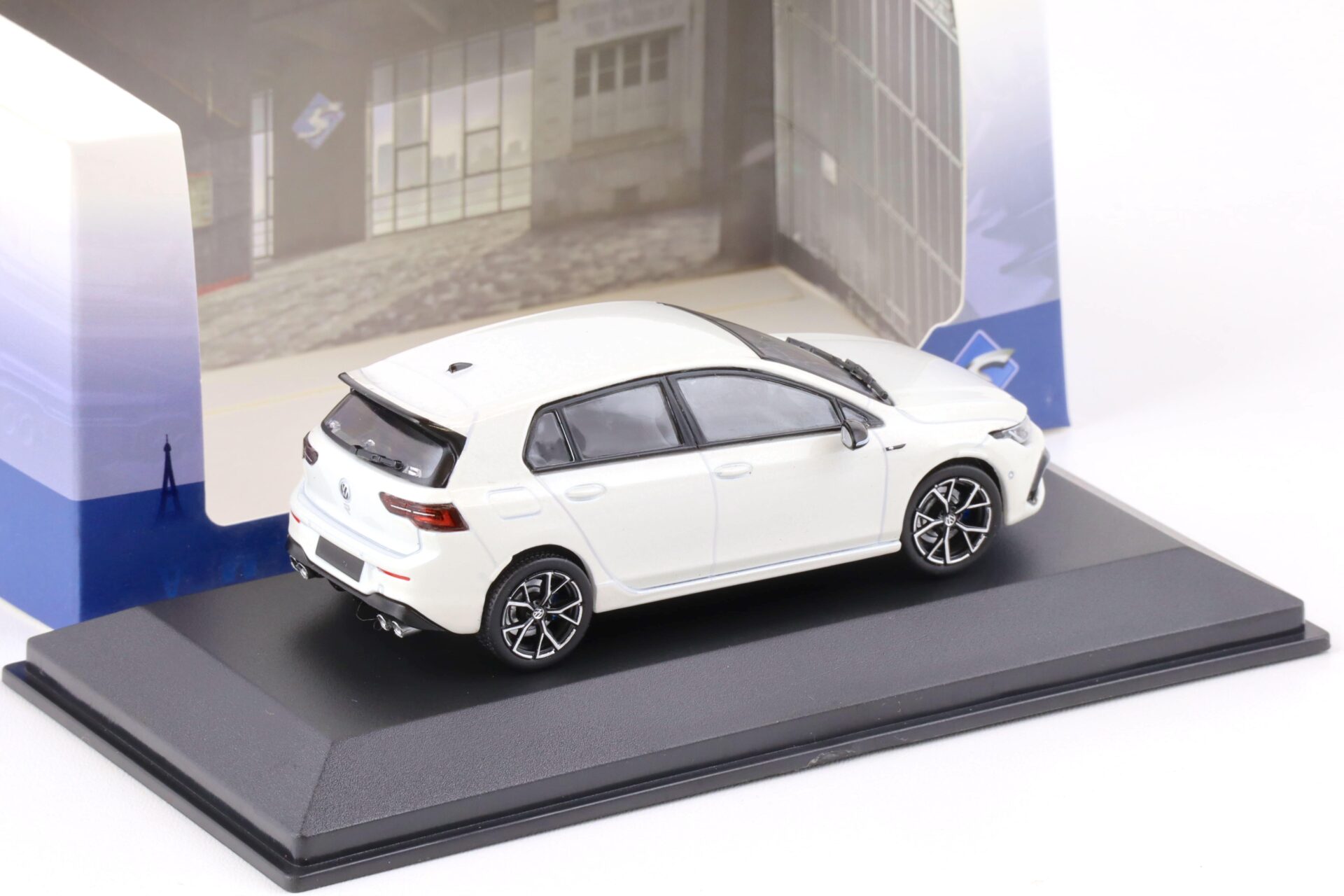 1:43 Solido VW Golf 8 VIII R white 2021