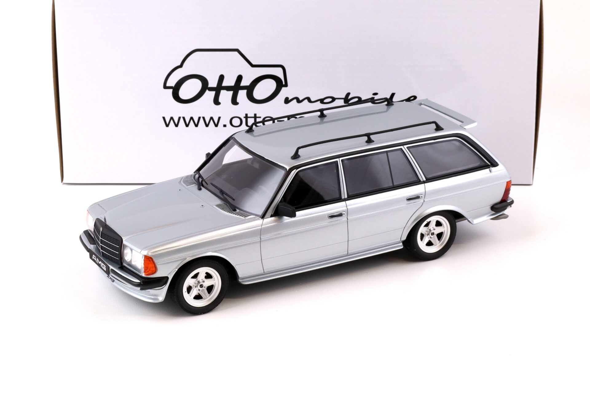 ID 74286 orig.jpg 1:18 OTTO mobile OT246 Mercedes 280TE S123 AMG 1982 silver