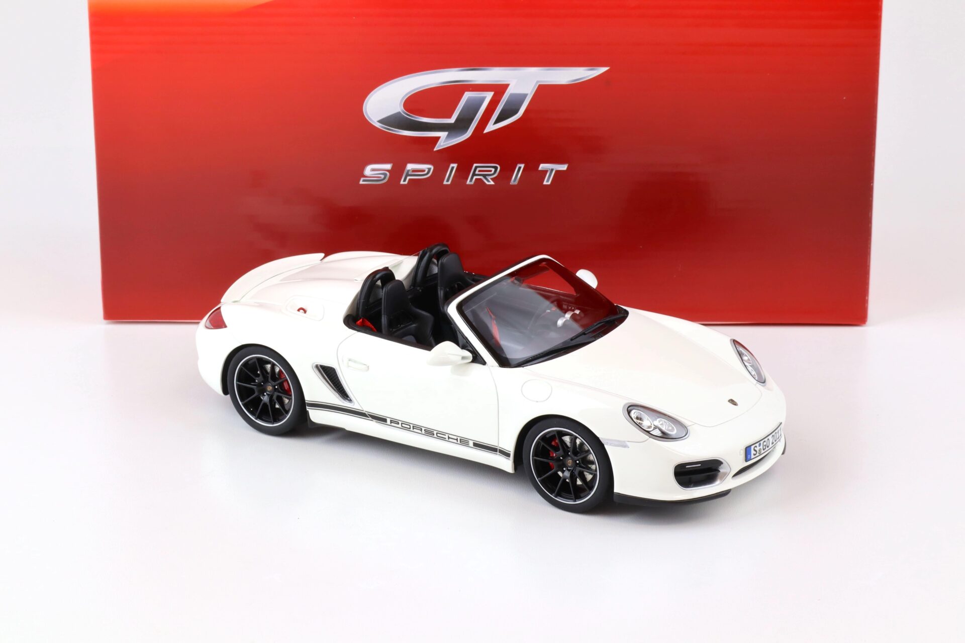 1:18 GT Spirit GT017B Porsche Boxster Spider (987) 2012 white