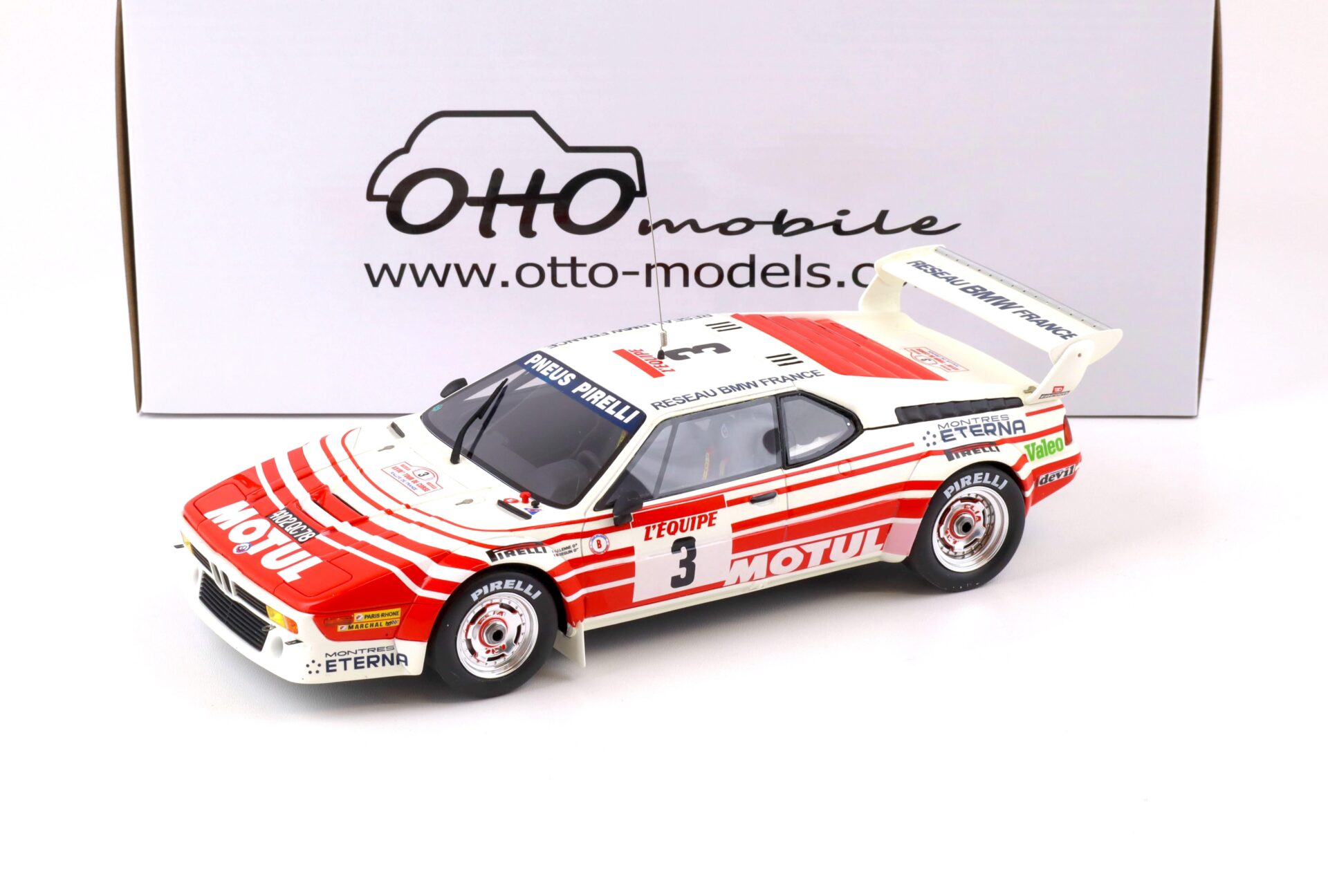 1:18 OTTO mobile OT126 BMW M1 Gr. B Tour de Corse 1983 Motul #3 white / red