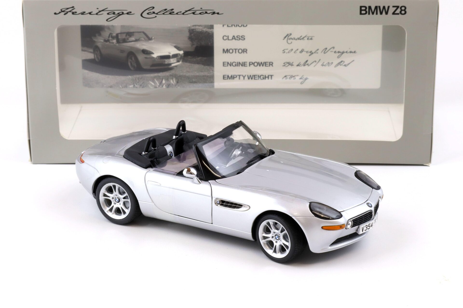 1:18 Kyosho BMW Z8 Roadster silver metallic Heritage Collection DEALER VERSION