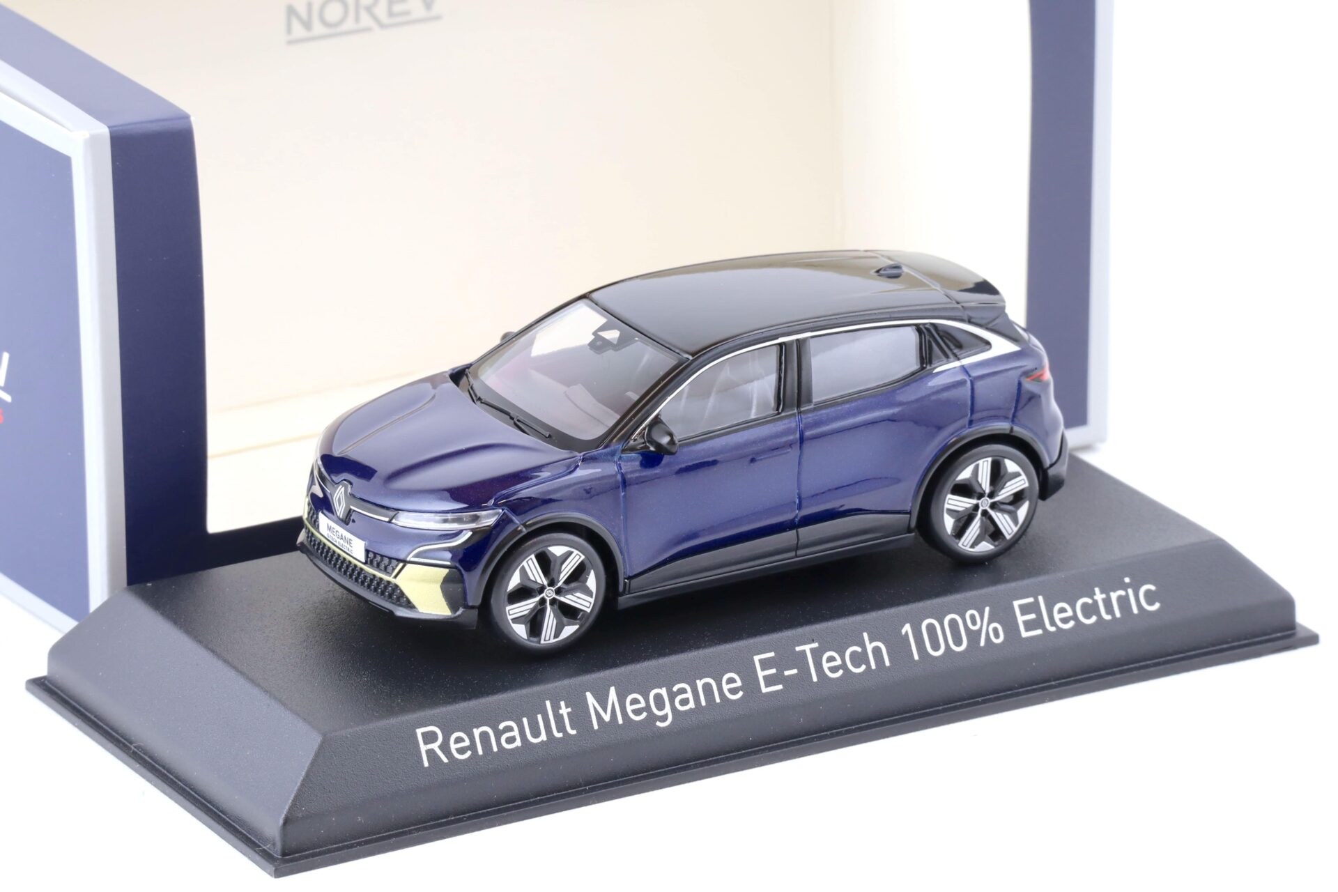 1:43 Norev Renault Megane E-Tech 100% Electric 2022 dark blue/ black roof 517922
