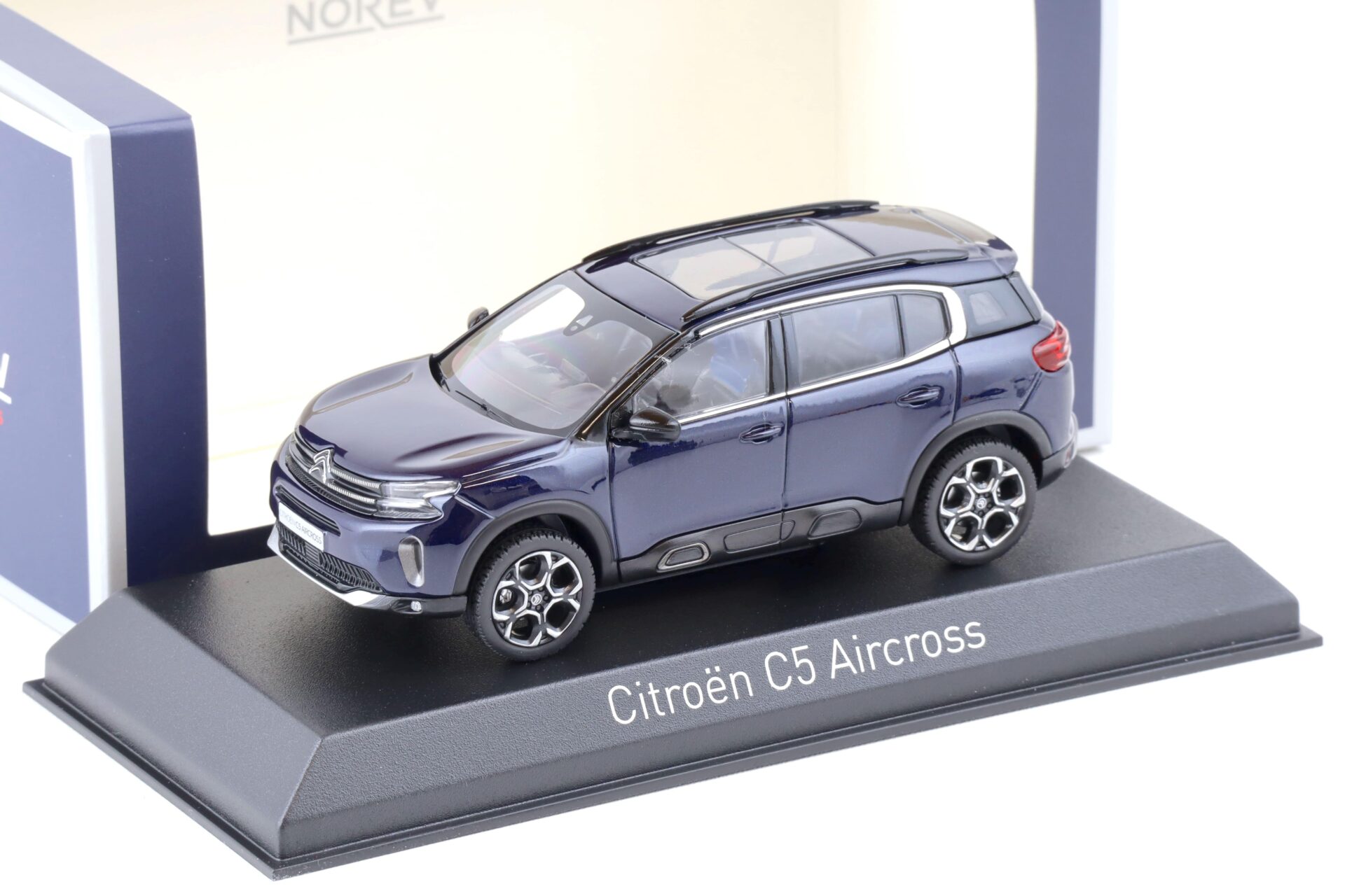 ID 74579 orig.jpg 1:43 Norev Citroen C5 Aircross 2022 Eclipse blue 155563