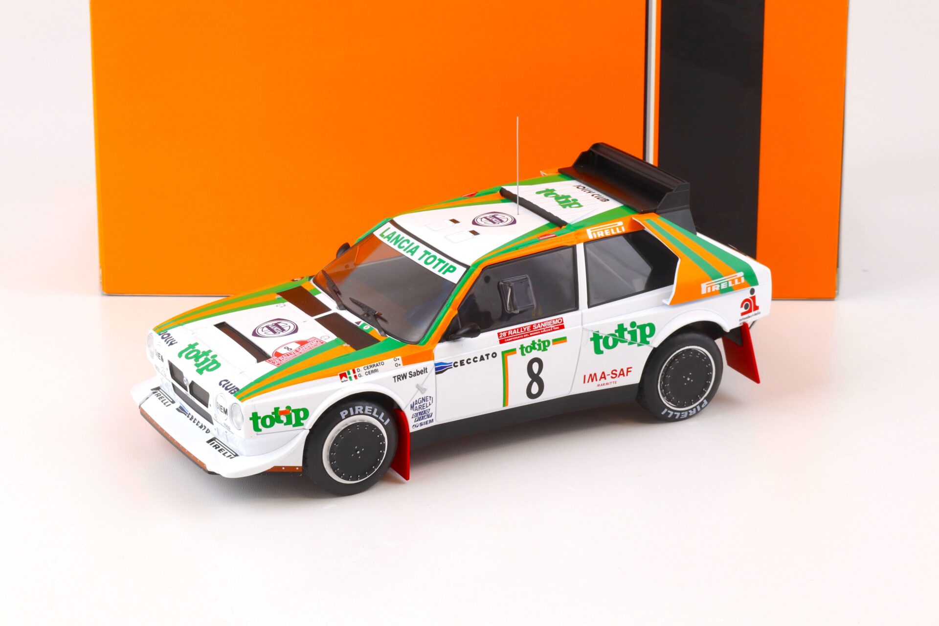 ID 74629 orig.jpg 1:18 IXO Lancia Delta S4 #8 TOTIP Rally San Remo Cerrato/ Cerri #8