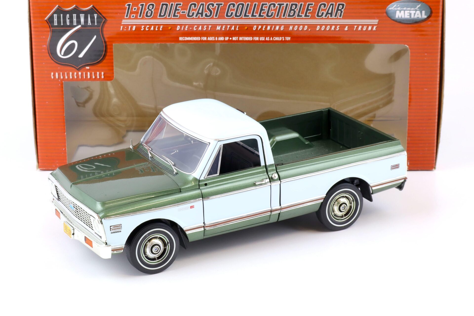 ID 74682 orig 1.jpg 1:18 Highway61 Chevrolet Fleetside Pickup 1972 green metallic/ white 50815