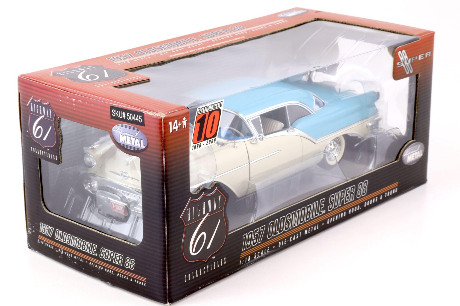 1:18 Highway61 Oldsmobile Super 88 light blue/ white 1957