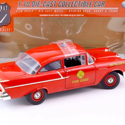 1:18 Highway61 Chevrolet 150 Utility Sedan Fire Chief 1957 red 50544