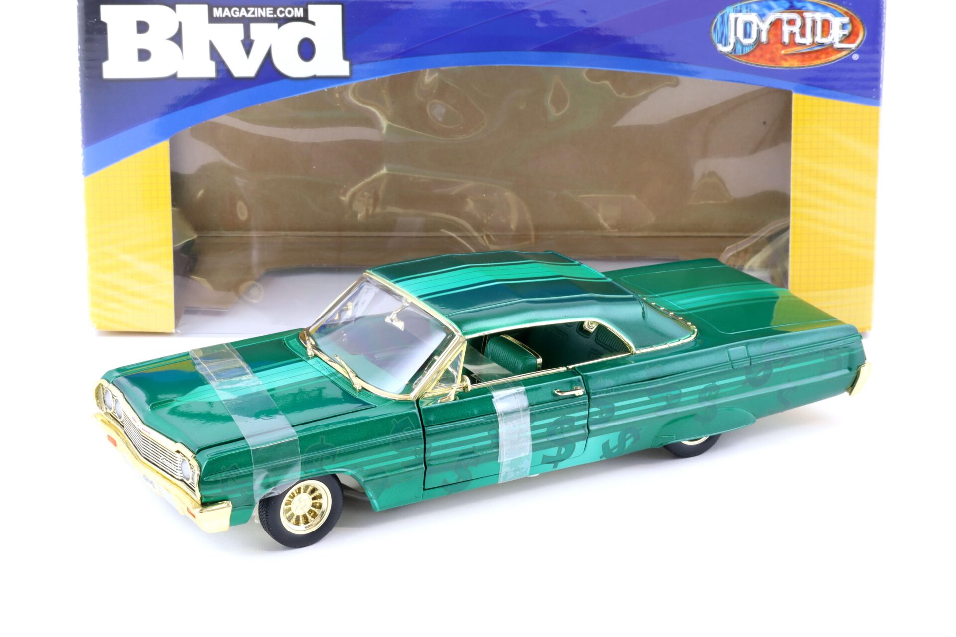 ID 74710 orig.jpg 1:18 ERTL Joyride 1964 Chevrolet Impala Lowrider Blvd Magazine green / gold