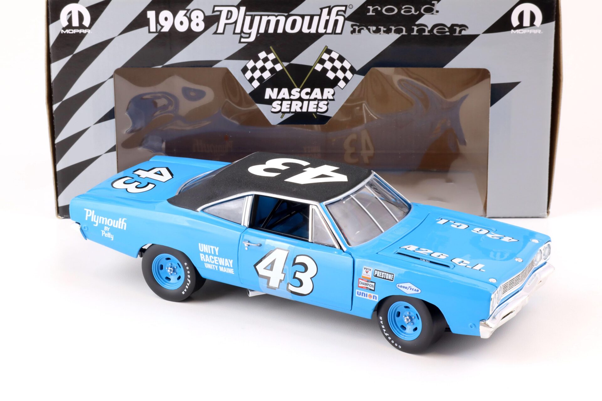 1:18 ERTL 1968 Plymouth Road Runner Nascar Series #43 blue / black