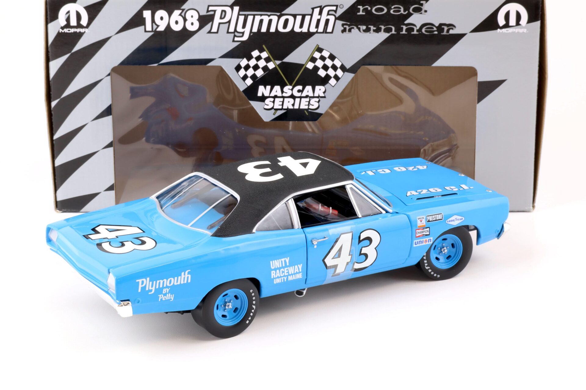 1:18 ERTL 1968 Plymouth Road Runner Nascar Series #43 blue / black