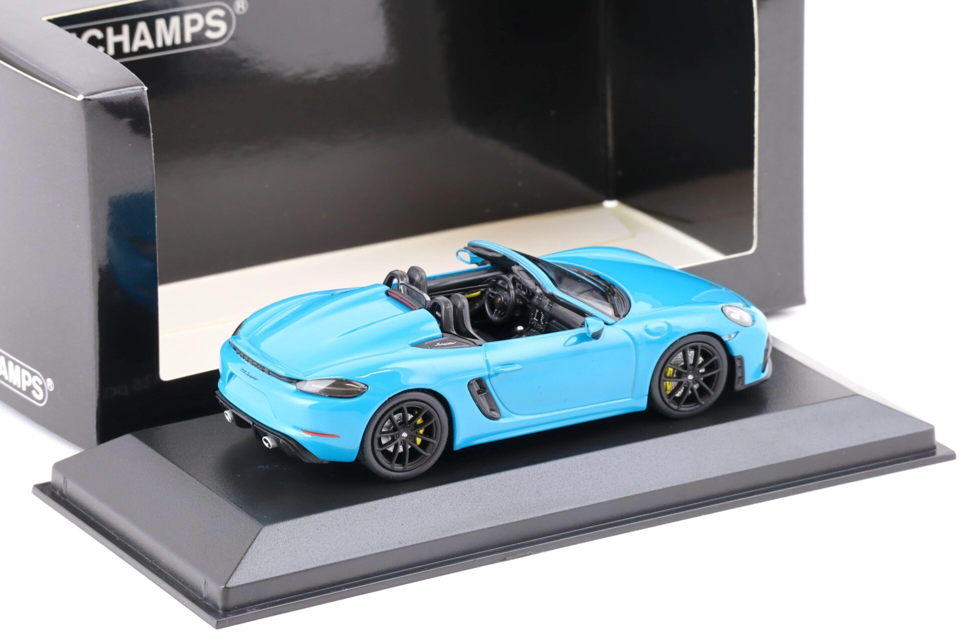1:43 Minichamps Porsche 718 Boxster Spyder (982) 2020 Miami blue