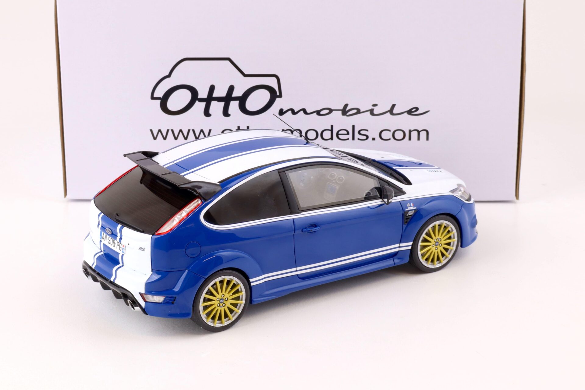 1:18 OTTO mobile OT1010 Ford Focus RS MK2 Le Mans blue/ white 2010