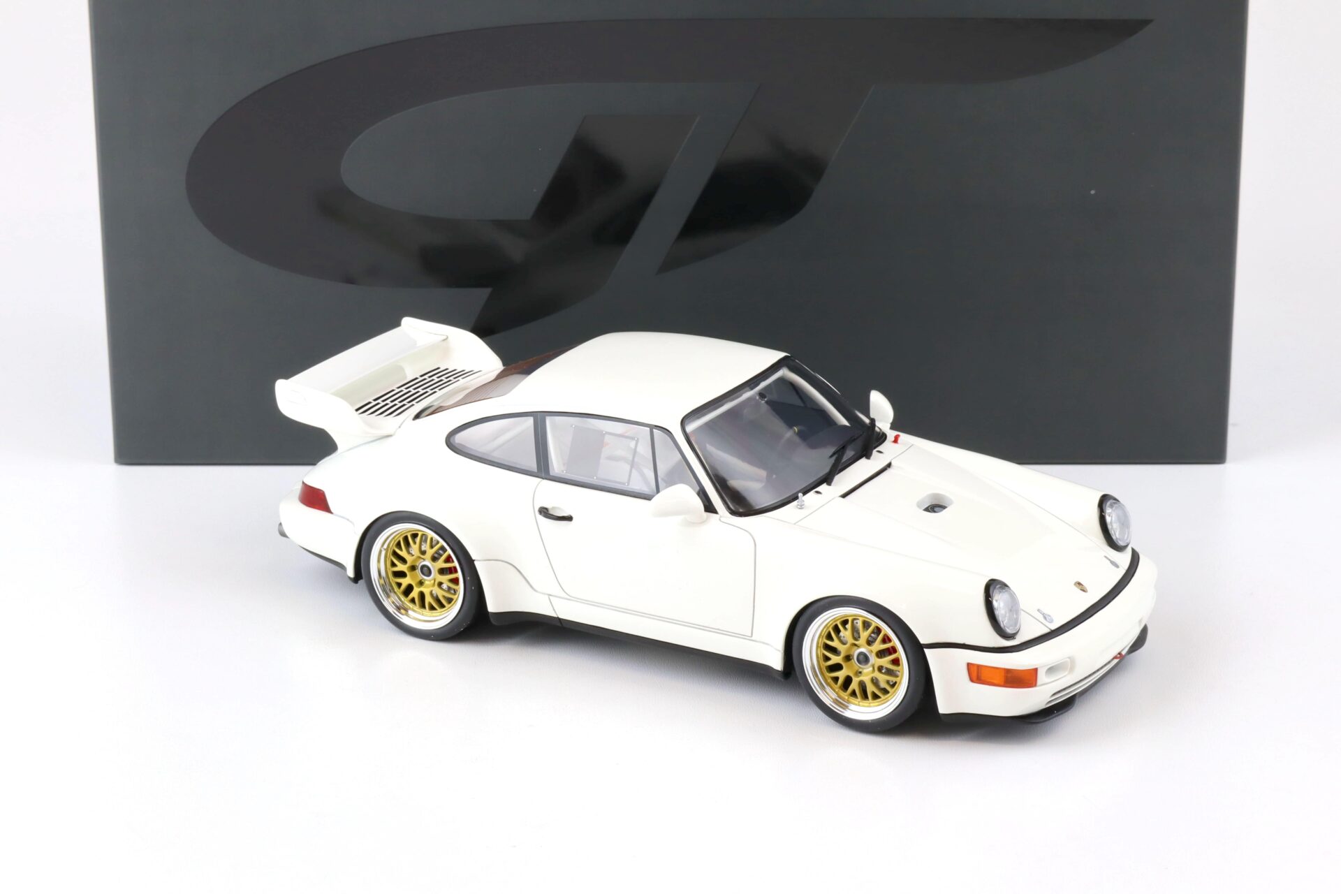 1:18 GT Spirit GT716 Porsche 911 (964) RSR Coupe white 1993