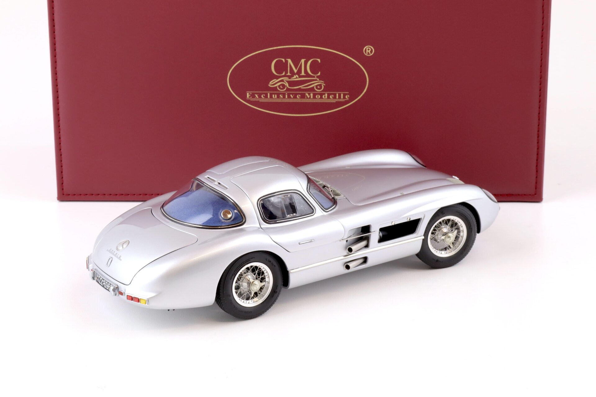 1:18 CMC Mercedes 300 SLR Uhlenhaut Coupe 1955 silver/ blue interior M-243
