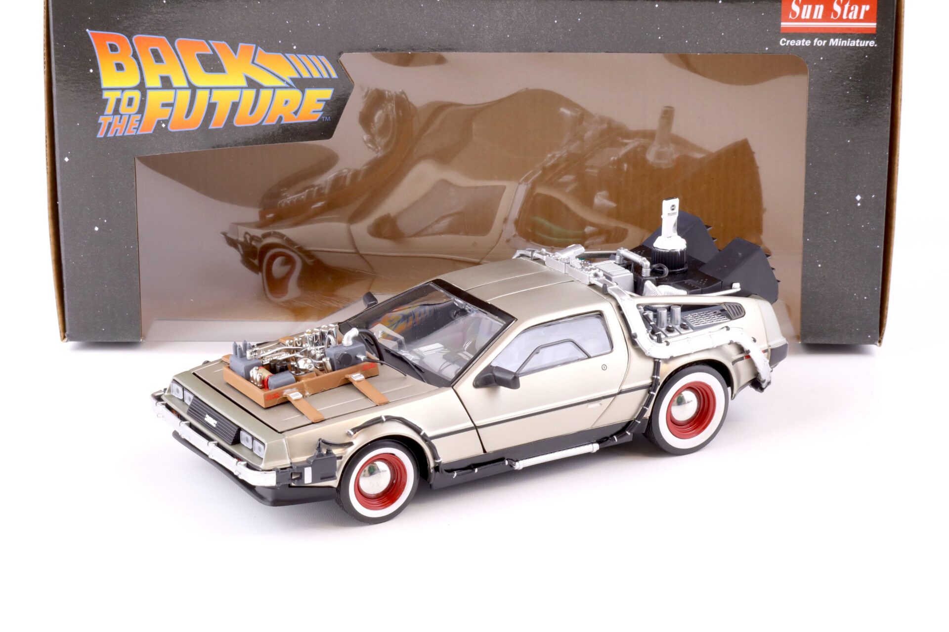 ID 74959 orig 1.jpg 1:18 Sun Star 1987 Delorean DMC-12 Time Machine Back to the Future 3