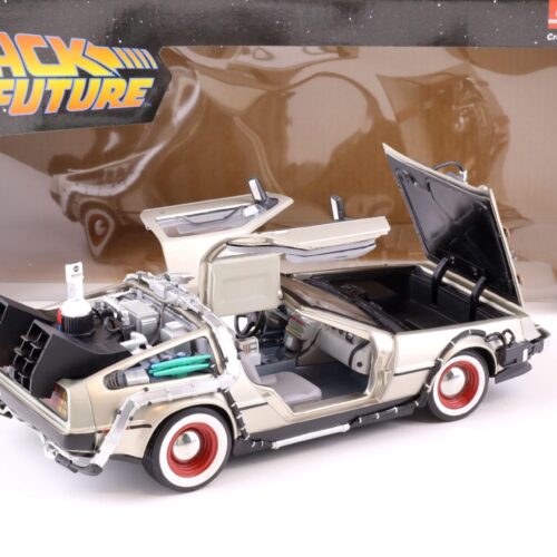 1:18 Sun Star 1987 Delorean DMC-12 Time Machine Back to the Future 3
