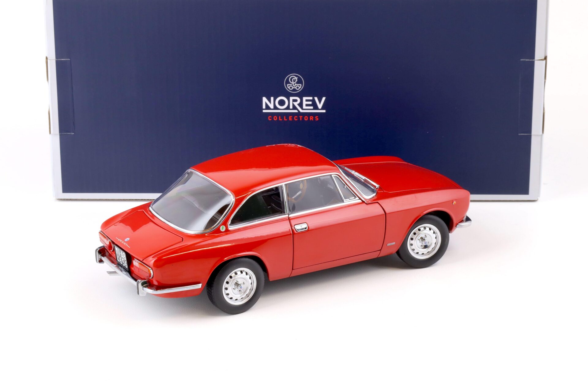 1:18 Norev Alfa Romeo 2000 GTV Coupe 1973 red Limited 1000 pcs.