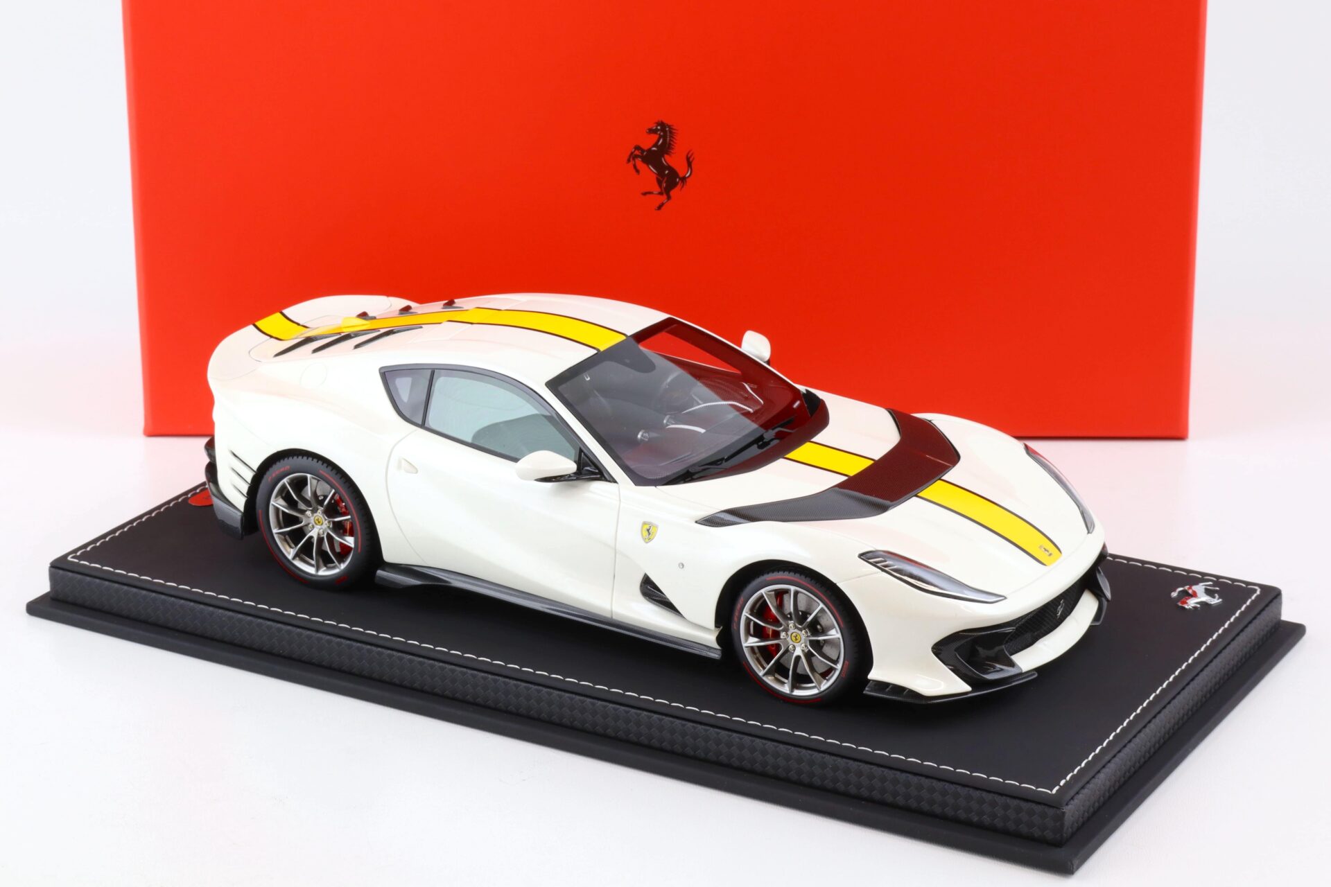 1:18 BBR Ferrari 812 Competizione 2021 Gloss Italian white/ yellow stripe - Limited 48 pcs.
