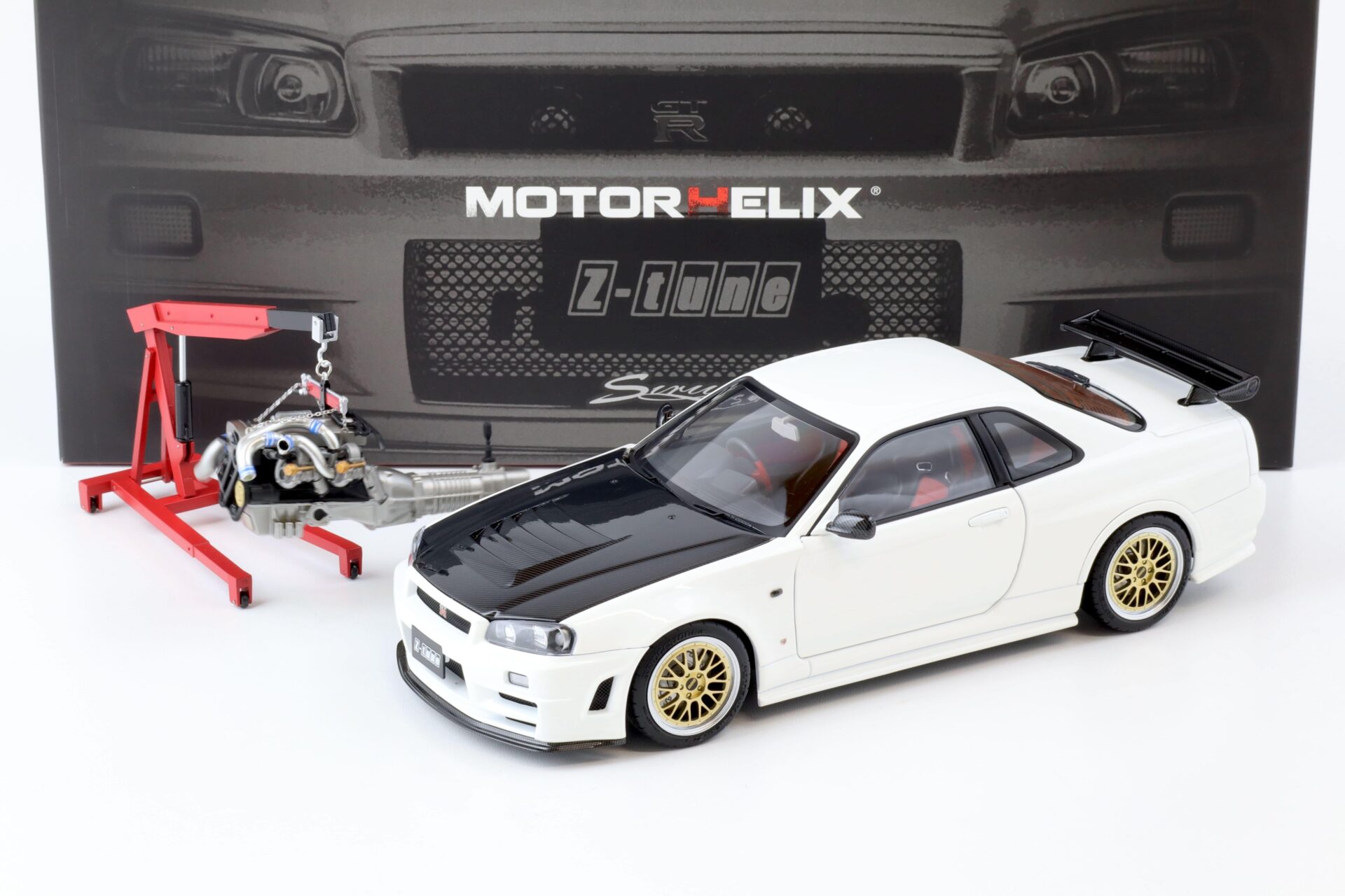 1:18 Motorhelix Nissan Skyline GT-R (R34) Z-Tune Nismo white + engine M83407