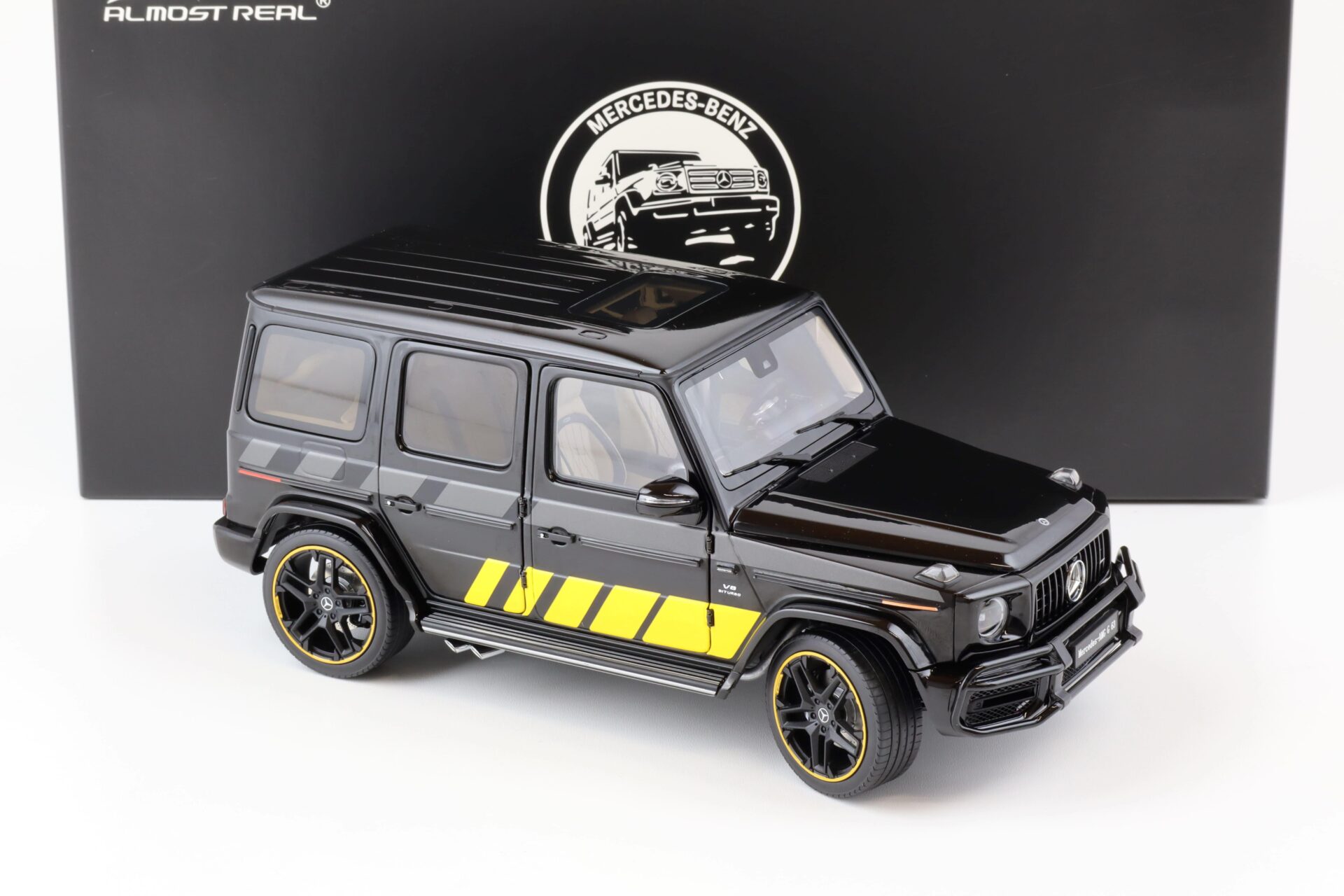 1:18 Almost Real Mercedes G63 AMG (W463) 2020 Cigarette Edition black