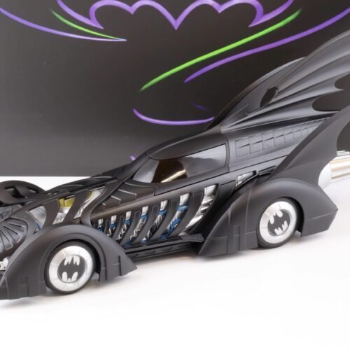 1:18 Hot Wheels Batman Forever Batmobile 1995 matt black BLY43