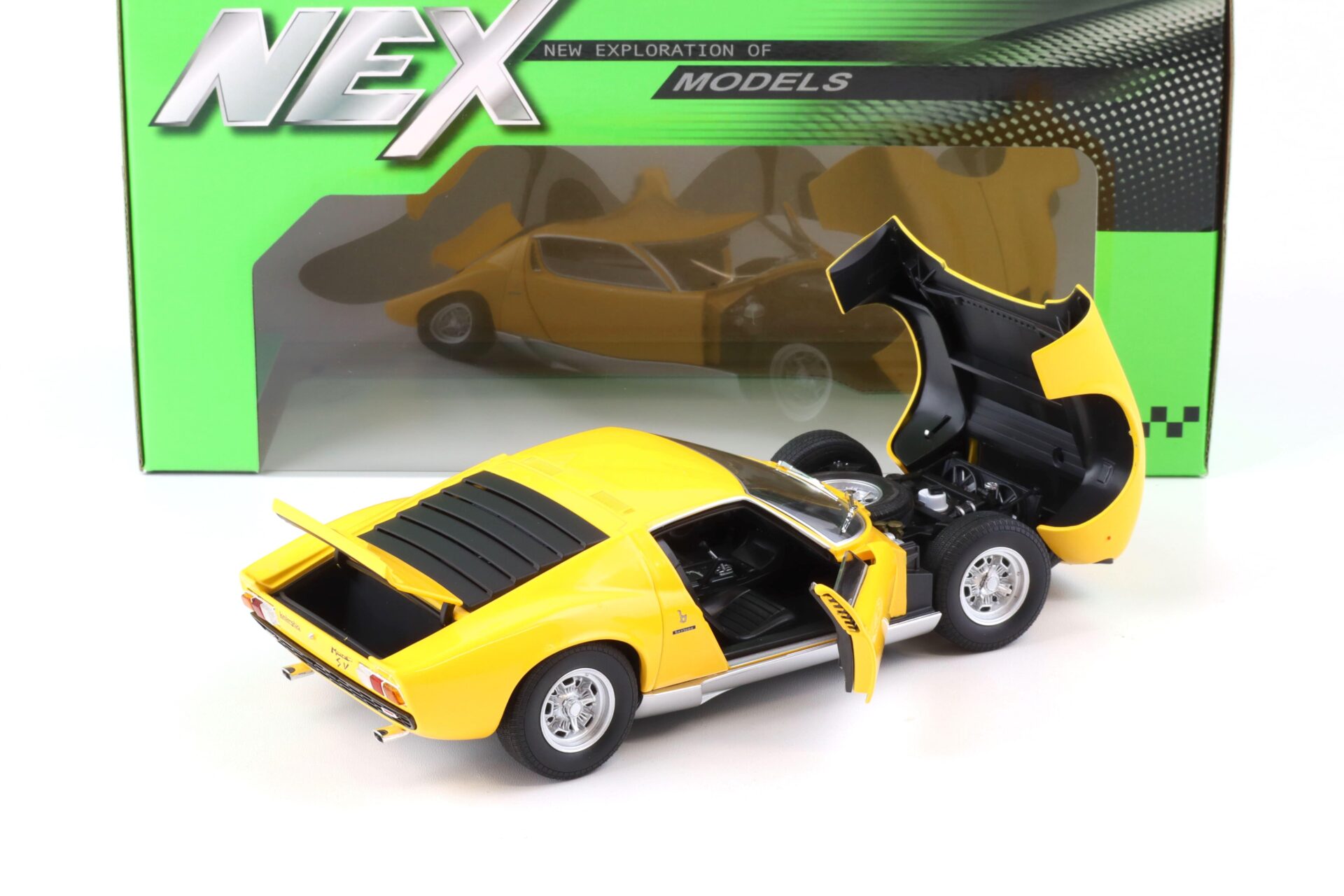 1:18 Welly NEX Lamborghini Miura SV 1971 yellow