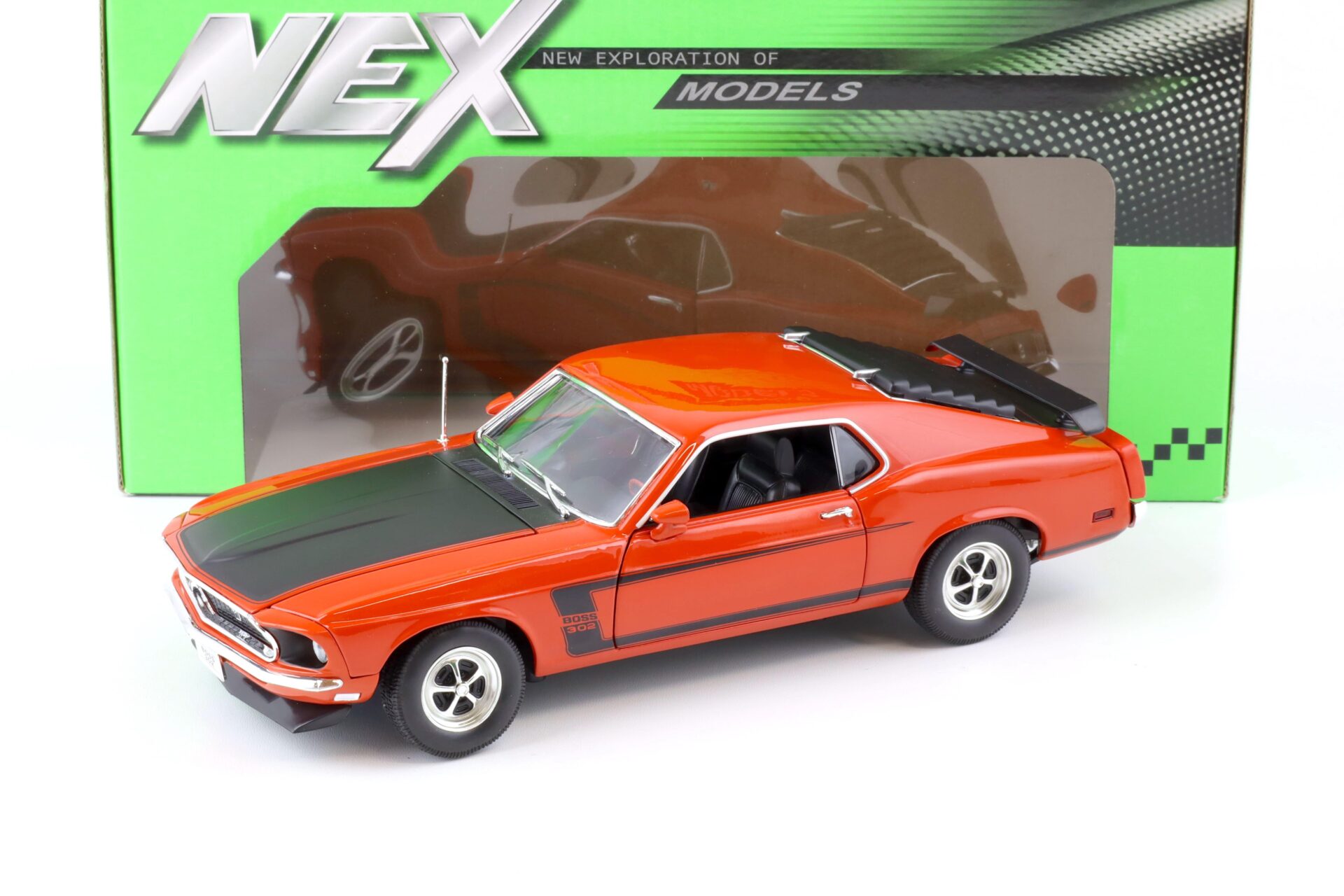 1:18 Welly NEX 1969 Ford Mustang Boss 302 Coupe red