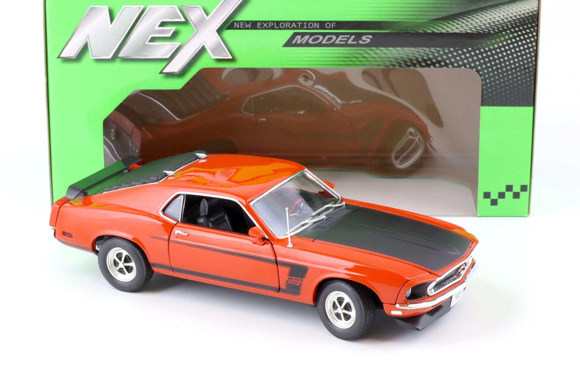 1:18 Welly NEX 1969 Ford Mustang Boss 302 Coupe red