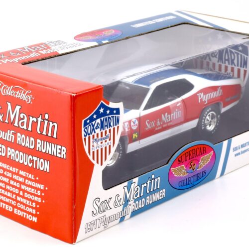 1:18 ERTL 1971 Plymouth Road Runner Sox & Martin white/ blue/ red - Image 4