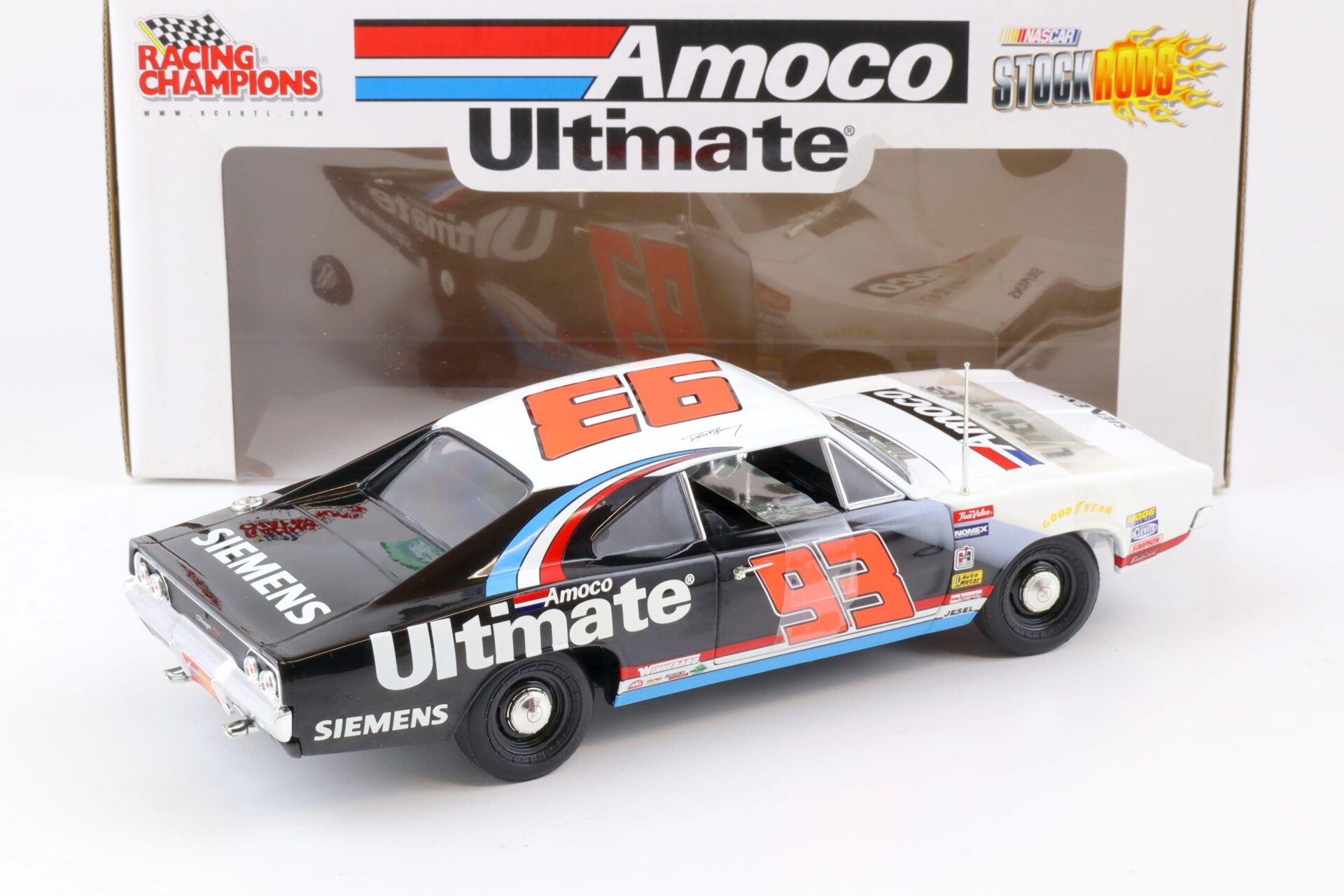 1:18 ERTL Racing Champions 1968 Dodge Charger Stock Rod Amoco Ultimate #93