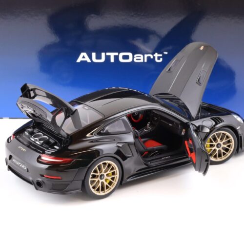 1:18 AUTOart Porsche 911 (991.2) GT2 RS 2017 Weissach Package black 78186