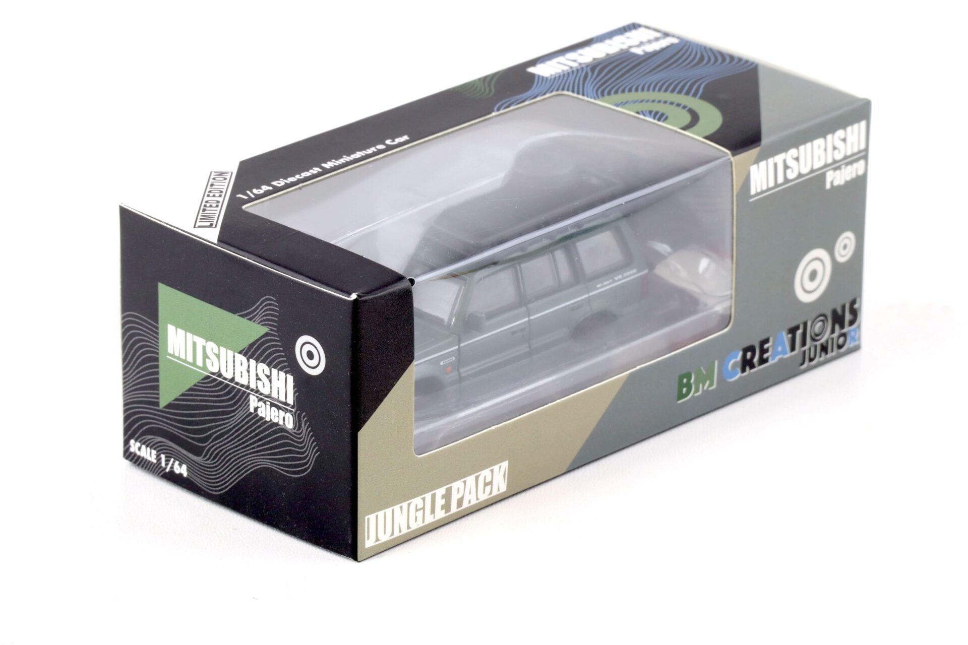 1:64 BMC BM Creations 1996 Mitsubishi Pajero 2nd. Gen. LHD Jungle Pack matt green