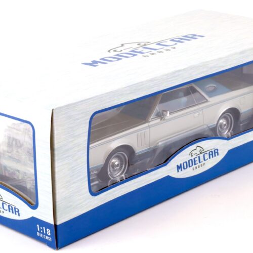 1:18 MCG Lincoln Continental Mark V 1978 silver metallic/ light blue