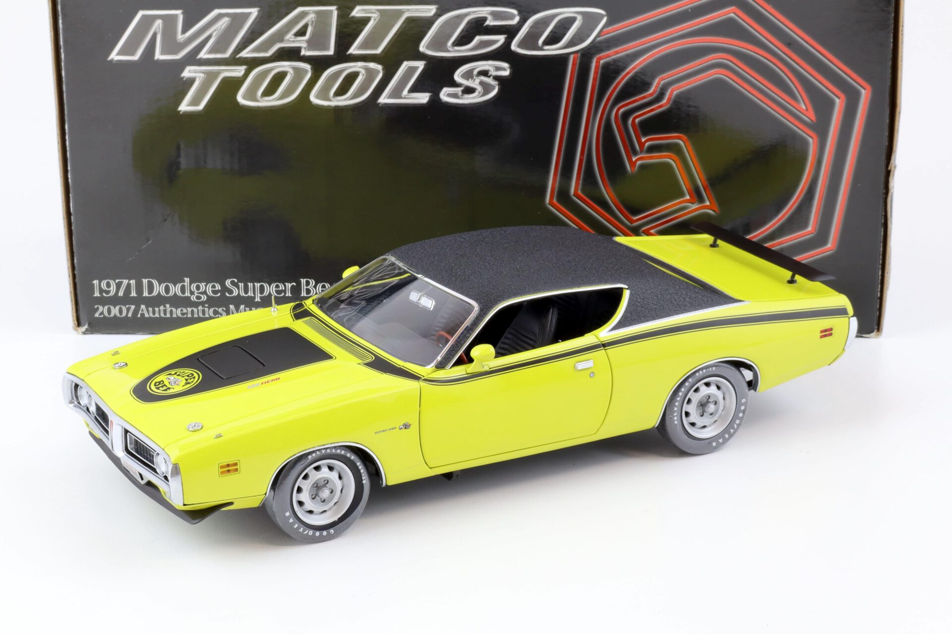 1:18 ERTL RC2 Authentics MATCO TOOLS 1971 Dodge Super Bee yellow