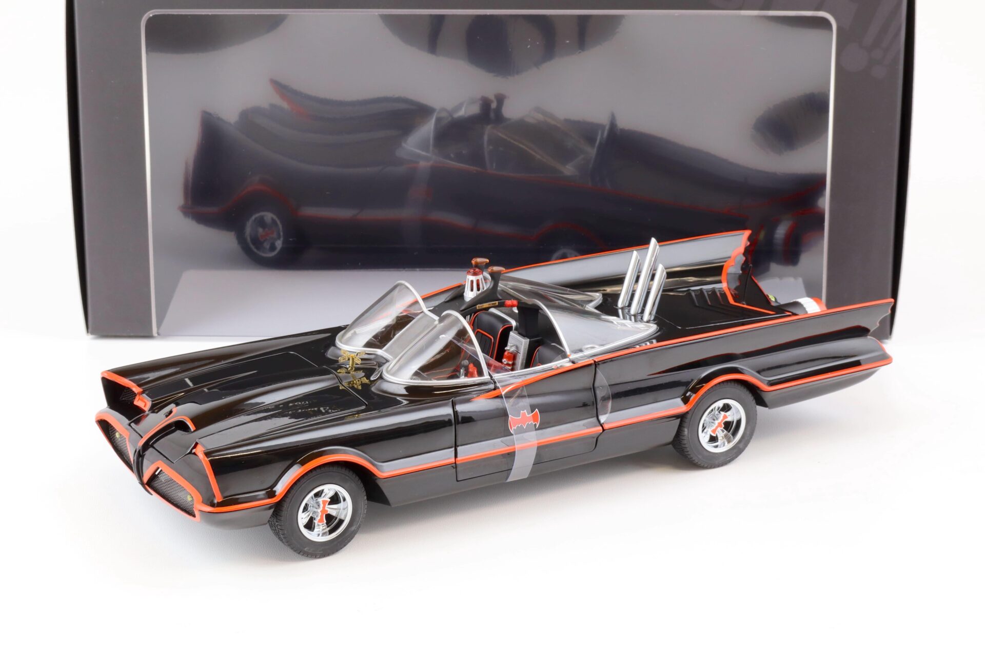1:18 Hot Wheels Elite 1966 BATMAN TV Series Batmobile black L7130