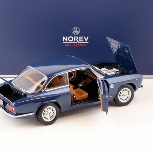 1:18 Norev Alfa Romeo 1300 GT Junior Coupe 1973 dark blue - Limited 500 pcs.