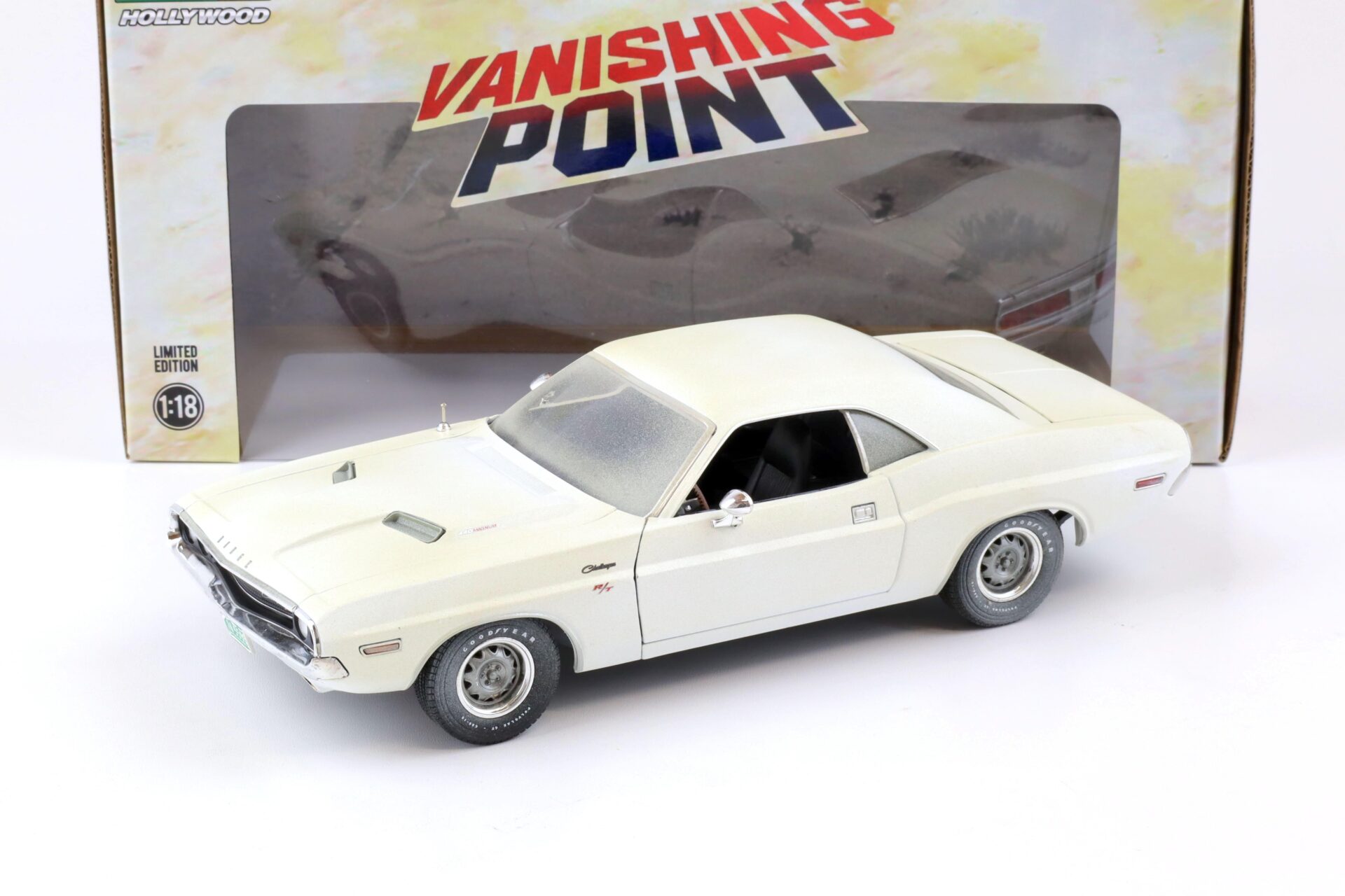 1:18 Greenlight 1970 Dodge Challenger R/T Coupe *VANISHING POINT* Dirty Version white