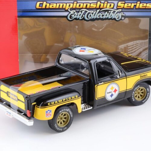 1:18 ERTL 1978 Dodge Warlock Pick Up NFL Steelers Champions Series black/ yellow