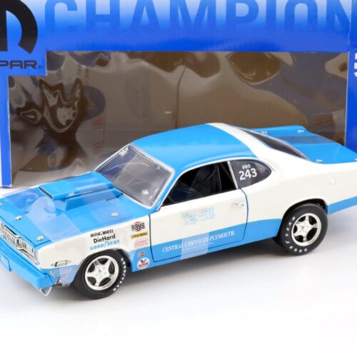 1:18 ERTL 1972 Plymouth Duster Roy Hill MOPAR Champions white/ blue